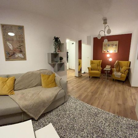 Meba Apartments Braşov Buitenkant foto