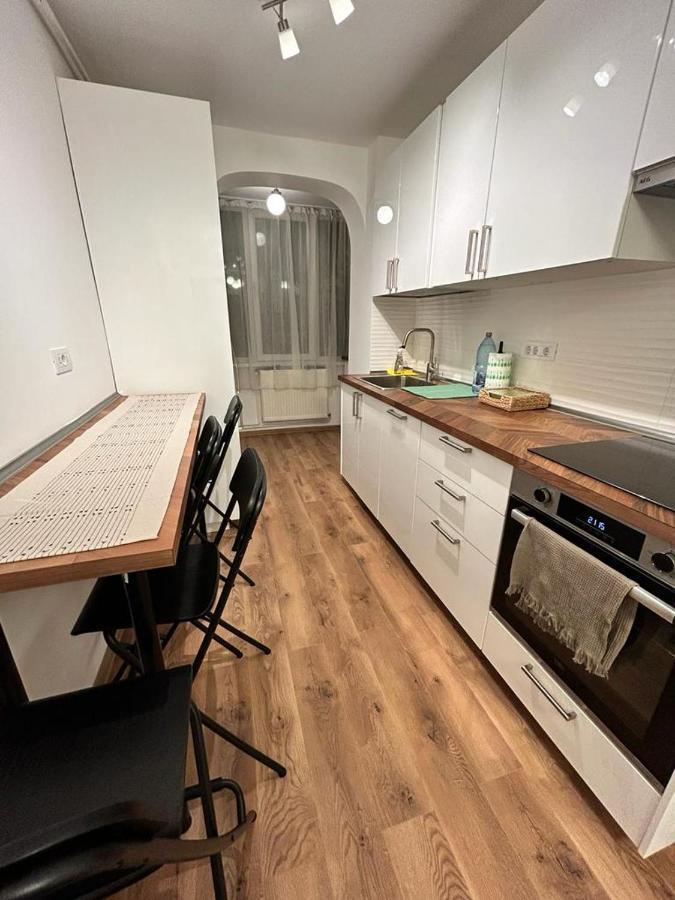 Meba Apartments Braşov Buitenkant foto